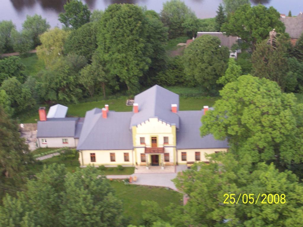 Dworek Mlynarza Zator Kültér fotó